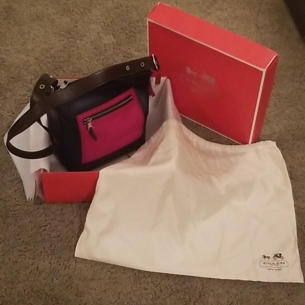 Coach Shoulder Bag/Satchel W/Matching Wallet